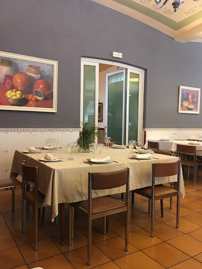 Información y opiniones sobre Restaurant Mas Pinetó de Pla De La Bruguera