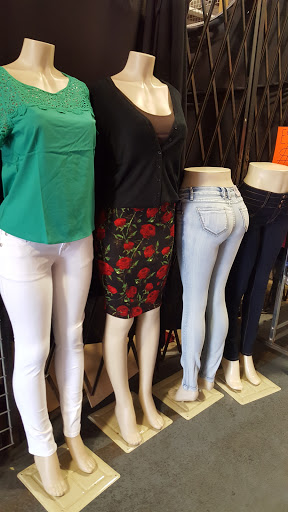 Shopping Mall «Los Amigos Mall», reviews and photos, 307 E Jefferson Blvd, Los Angeles, CA 90011, USA