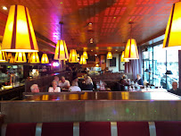 Atmosphère du Restaurant Café Le Paris à Le Vésinet - n°2