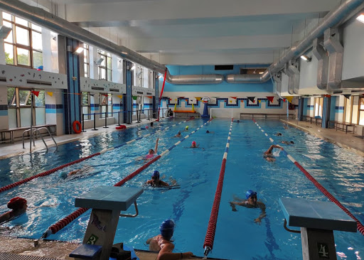 Λεόντειος Σχολή Κολύμβησης και Αθλητισμού