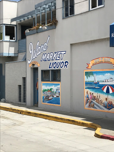 Grocery Store «Island Market», reviews and photos, 500 S Bay Front # A, Newport Beach, CA 92662, USA