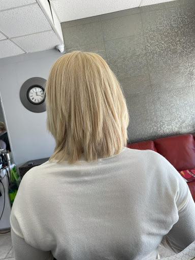 Beauty Salon «Pretty Girl by Dilcia Beauty Salon», reviews and photos, 4237 Hollywood Blvd, Hollywood, FL 33021, USA