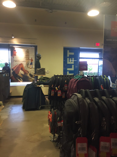 Outdoor Sports Store «Eastern Mountain Sports», reviews and photos, 3349 Monroe Ave, Rochester, NY 14618, USA