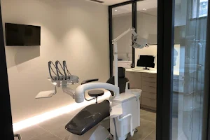 Vilarrasa Clinica Dental | Girona image
