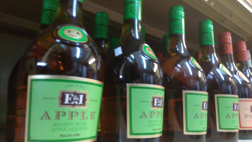 Beer Store «Amelia Liquors Inc», reviews and photos, 225 N Amelia Ave, DeLand, FL 32724, USA