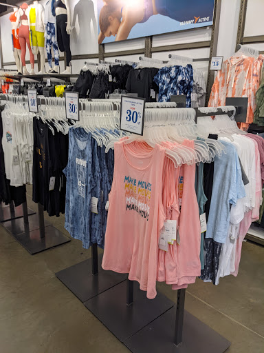 Clothing Store «Old Navy», reviews and photos, 634 Spectrum Center Dr, Irvine, CA 92618, USA