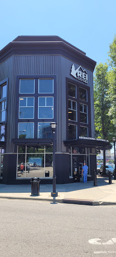 Camping Store «REI», reviews and photos, 4291 The Cir At N Hills St, Raleigh, NC 27609, USA