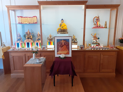 Centre Dromtönpa pour le Bouddhisme Kadampa à Fribourg