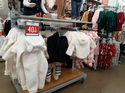 Clothing Store «Old Navy», reviews and photos, 6711 Frontier Dr, Springfield, VA 22150, USA