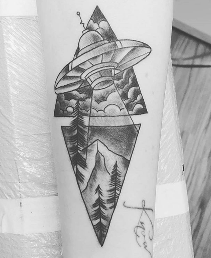 Tattoo Shop «Heyoka Tattoo», reviews and photos, 2837 S Fremont Ave, Springfield, MO 65804, USA