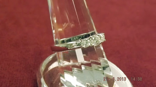 Jewelry Store «Jewelry, Gems & Design Co.», reviews and photos, 9542 W 147th St, Orland Park, IL 60462, USA