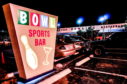 Bowling Alley «Holiday Bowling Center & Sports Bar», reviews and photos, 106 E Pembroke Rd, Hallandale Beach, FL 33009, USA