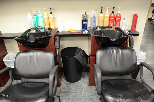 Beauty Salon «Linea Hair Salon & Day Spa», reviews and photos, 518 N Main St, Glen Ellyn, IL 60137, USA