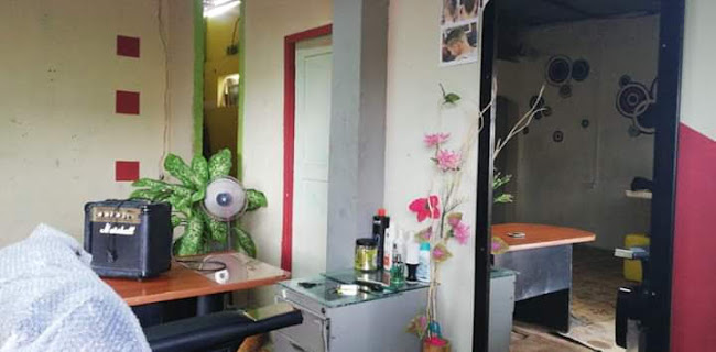 Nisthen barber coffi