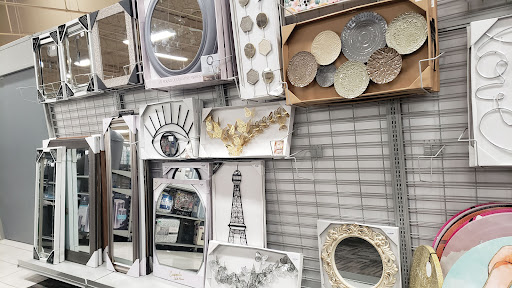 Clothing Store «Burlington Coat Factory», reviews and photos, 30 W Rand Rd, Arlington Heights, IL 60004, USA