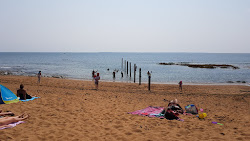 Plage du Port Meleu'in fotoğrafı geniş bir kıyı şeridi ile birlikte