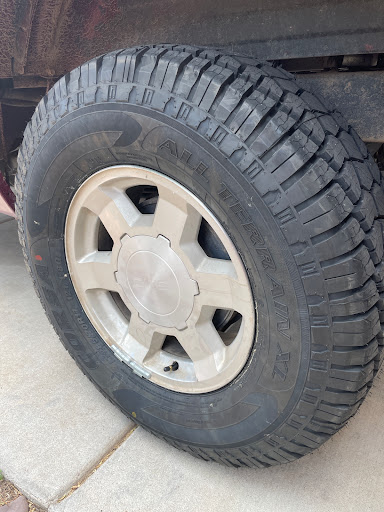 Tire Shop «Discount Tire Store - Tucson, AZ», reviews and photos, 3960 W Ina Rd, Tucson, AZ 85741, USA