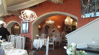 Atmosphère du Restaurant gastronomique Restaurant Les Vieux Murs à Antibes - n°18