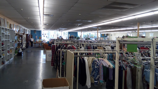 Non-Profit Organization «Society of St. Vincent de Paul - Mesa Thrift Store», reviews and photos, 2352 W Main St, Mesa, AZ 85201, USA