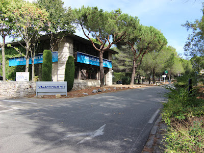 Agence immobilière Blue Square Immobilier Sophia Antipolis à Valbonne