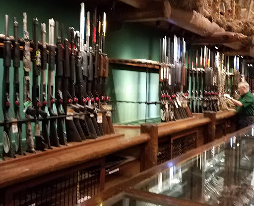 Sporting Goods Store «Bass Pro Shops», reviews and photos, 10000 Bass Pro Blvd, Rossford, OH 43460, USA