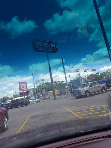 Grocery Store «H-E-B Grocery», reviews and photos, 110 Brazos Street, West Columbia, TX 77486, USA