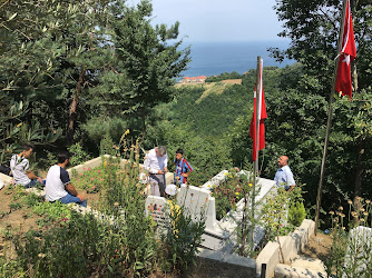 ŞEHİT SAMET USLU'NUN MEZARI