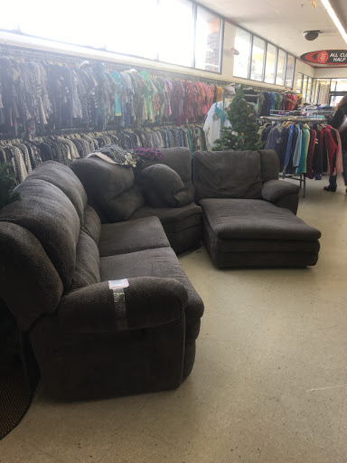 Thrift Store «Value World», reviews and photos, 11900 Detroit Ave, Lakewood, OH 44107, USA