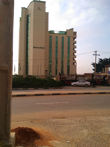 Satguru Nigeria, Desiree Plaza