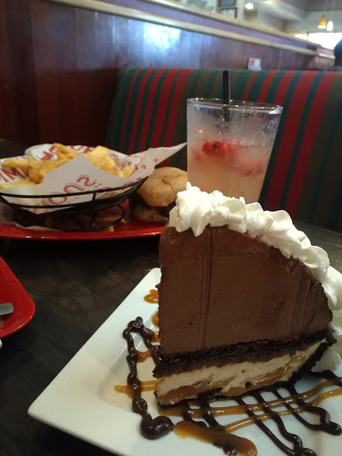 Shopping Mall «Bridgepointe Shopping Center», reviews and photos, Bridgepointe Pkwy, San Mateo, CA 94404, USA