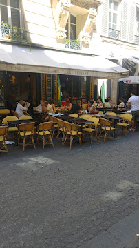 Atmosphère du Restaurant français Le Verre Luisant à Paris - n°8