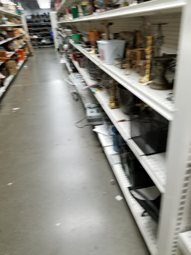 Thrift Store «Goodwill of Silicon Valley», reviews and photos, 855 E El Camino Real, Mountain View, CA 94040, USA