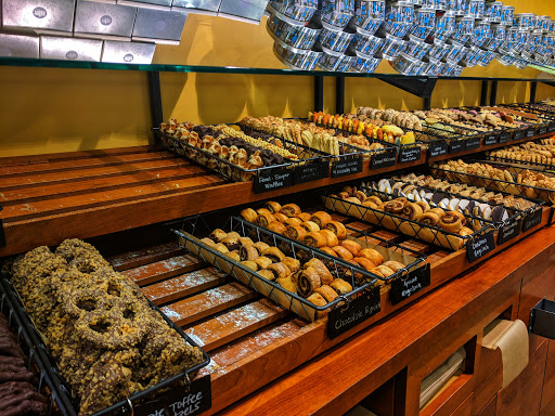 Grocery Store «Whole Foods Market», reviews and photos, 1555 W Lane Ave, Upper Arlington, OH 43221, USA