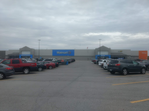 Department Store «Walmart Supercenter», reviews and photos, 14800 Fort Campbell Blvd, Oak Grove, KY 42262, USA