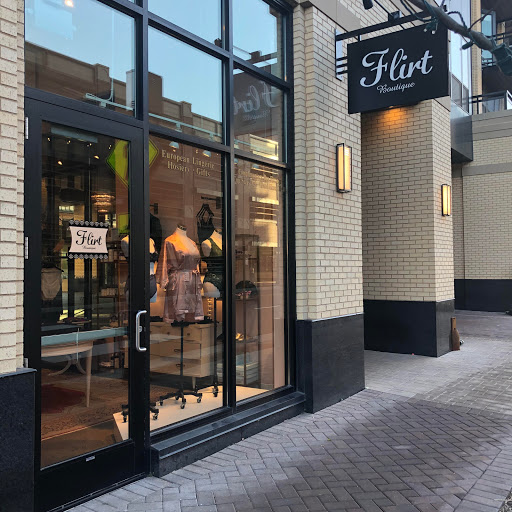 Flirt Boutique, 177 Snelling Ave N, St Paul, MN 55104, USA, 