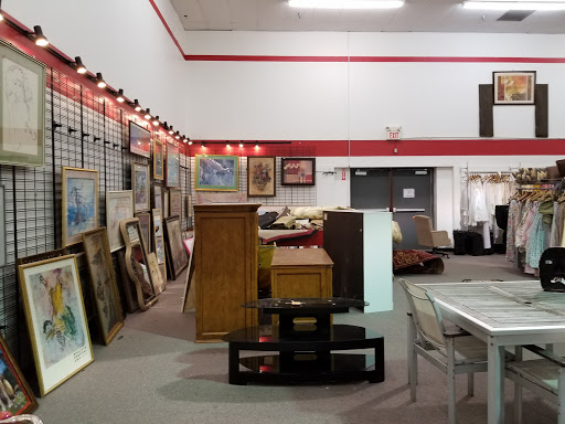 Thrift Store «The Salvation Army Family Store & Donation Center», reviews and photos, 823 E Auburn Rd, Rochester Hills, MI 48307, USA