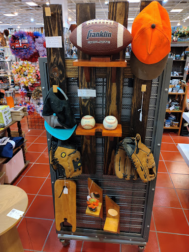 Shopping Mall «Town Square Mall», reviews and photos, 2405 Vestal Pkwy E, Vestal, NY 13850, USA