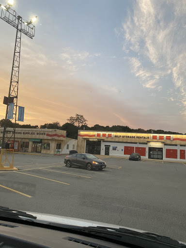 RV Storage Facility «U-Haul Moving & Storage of Weymouth», reviews and photos, 666 Bridge St, Weymouth, MA 02191, USA