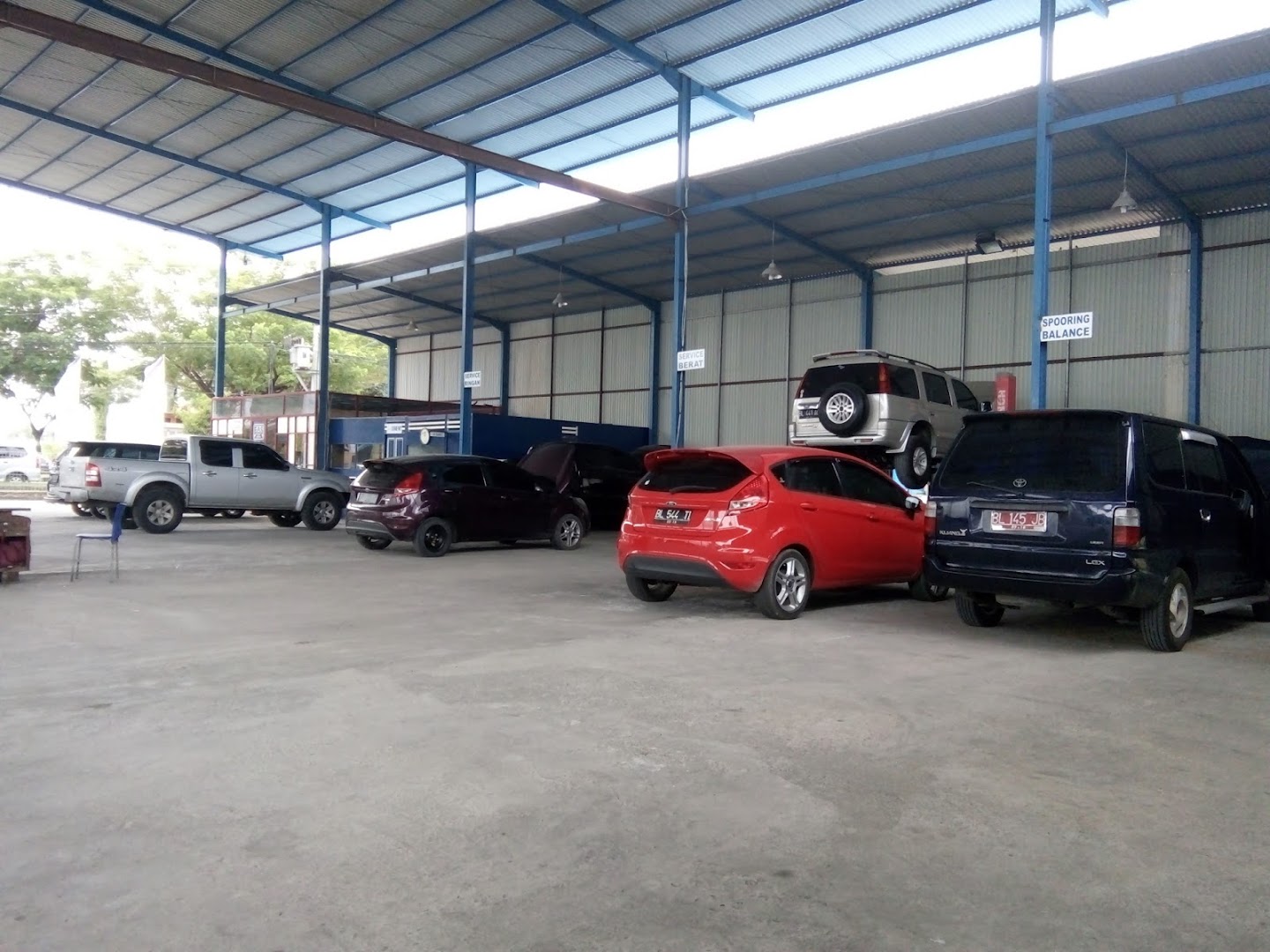 Dealer Ford / Mahidra Energi Auto Station Batoh Photo