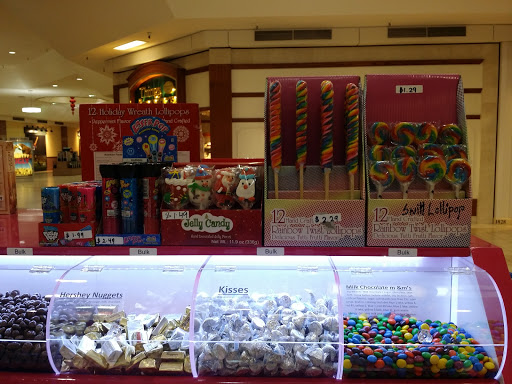 Shopping Mall «The Commons At Federal Way», reviews and photos, 1928 S Commons, Federal Way, WA 98003, USA