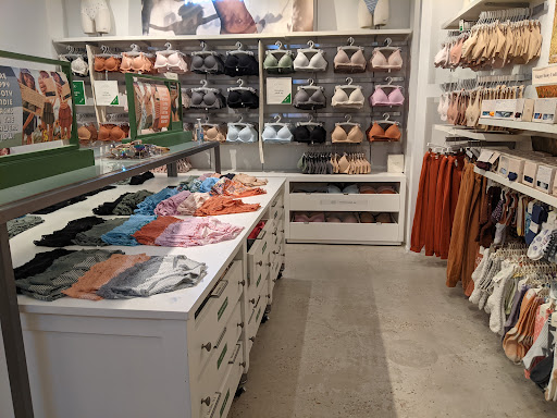 Clothing Store «AEO & Aerie Store», reviews and photos, 7901 Tysons Corner Center, McLean, VA 22102, USA