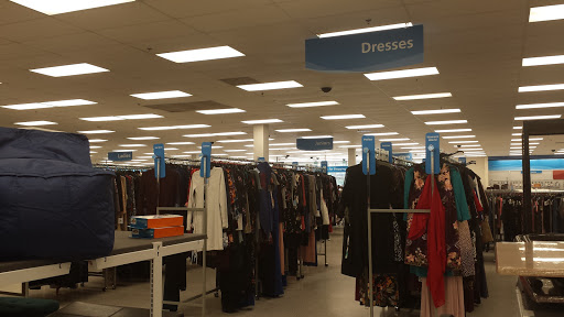 Clothing Store «Ross Dress for Less», reviews and photos, 6190 20th St, Vero Beach, FL 32966, USA