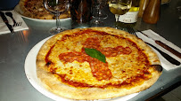 Pizza du Restaurant italien GEMINI LEGENDRE - Pasta & Pizze à Paris - n°14