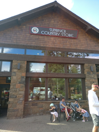 Grocery Store «Sunriver Country Store(IGA)», reviews and photos, 57100 Beaver Dr, Bend, OR 97707, USA