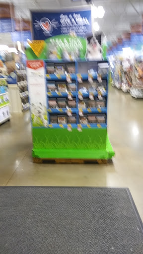 Pet Supply Store «PetSmart», reviews and photos, 2525 W Wheatland Rd, Dallas, TX 75237, USA