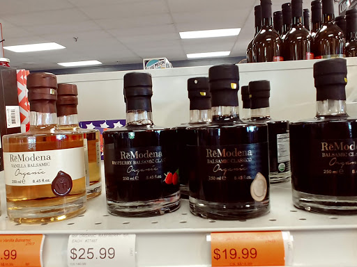 Liquor Store «Applejack Wine & Spirits», reviews and photos, 3320 Youngfield St, Wheat Ridge, CO 80033, USA