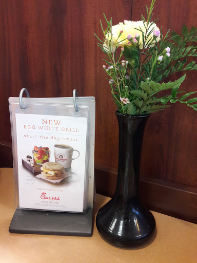 Fast Food Restaurant «Chick-fil-A», reviews and photos, 7681 Carson Blvd, Long Beach, CA 90808, USA