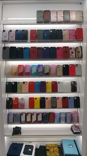 Phone Repair Service «The Fix - Mobile Phone & Computer Repair», reviews and photos, 17057 N Outer 40 Rd, Chesterfield, MO 63005, USA