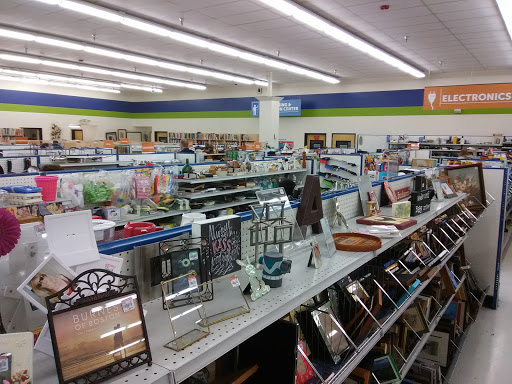 Thrift Store «Goodwill», reviews and photos, 14500 15th Ave NE, Shoreline, WA 98155, USA