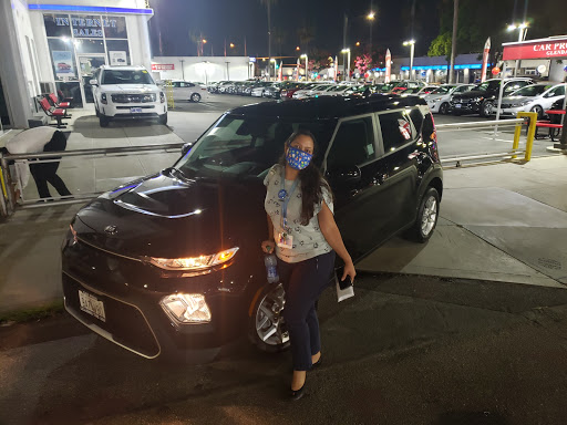 Kia Dealer «Car Pros Kia Glendale», reviews and photos, 400 S Brand Blvd, Glendale, CA 91204, USA